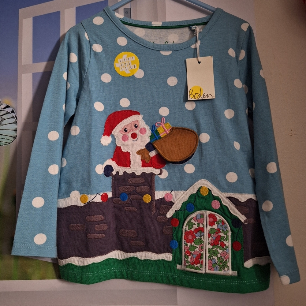 Mini Boden Lift The Flap Christmas Holiday Santa Shirt.  Size 4/5
